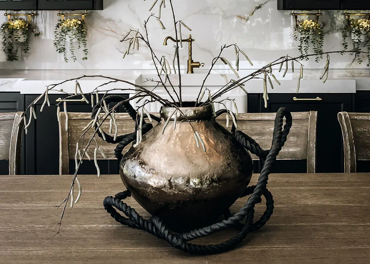 Whispers of Provence — interior view 5