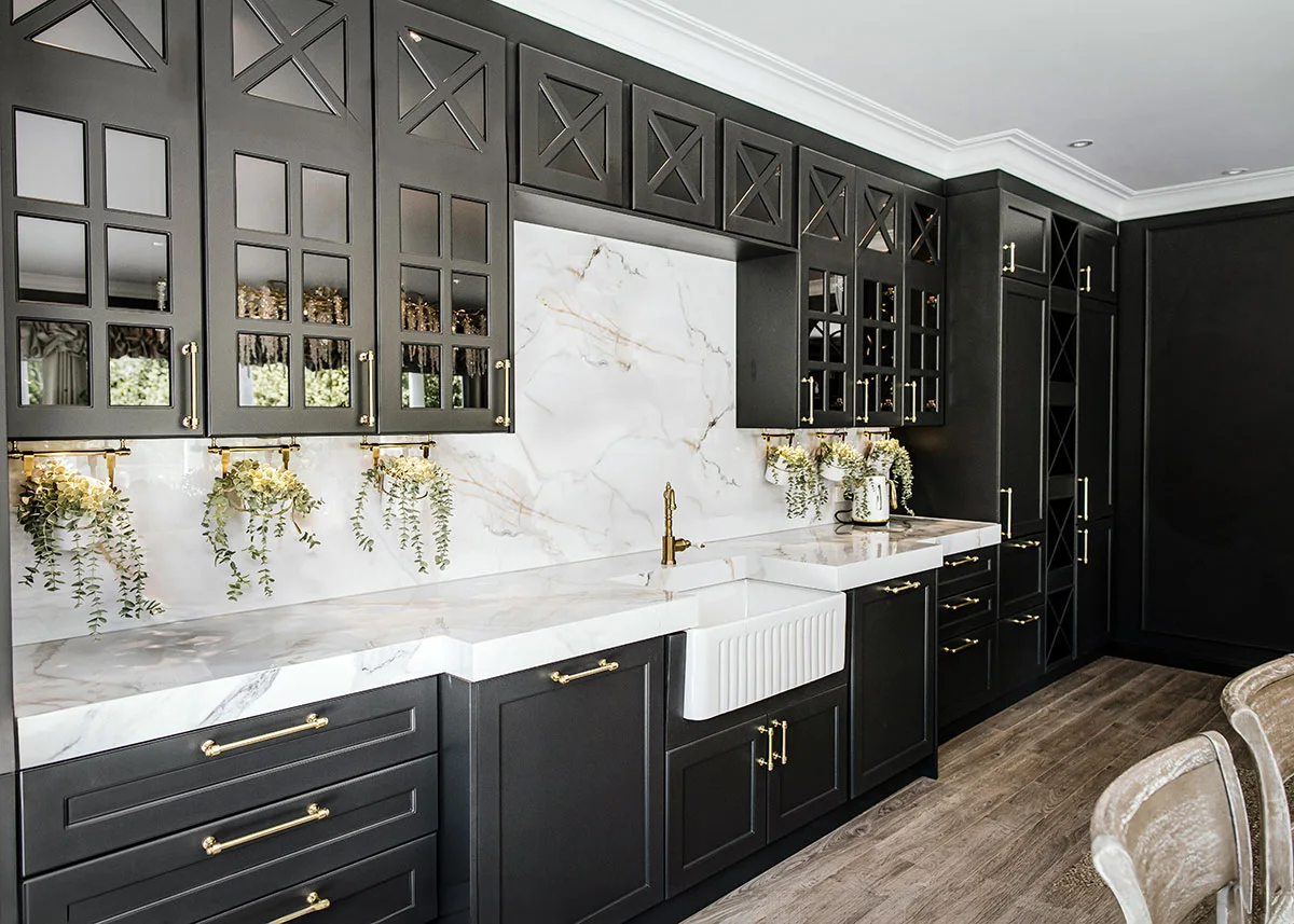Whispers of Provence — interior view 7