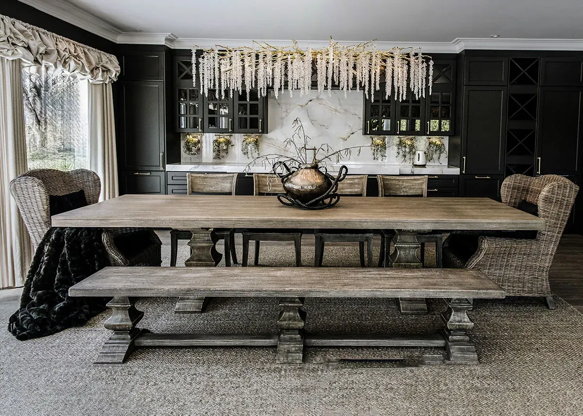 Whispers of Provence — interior view 9